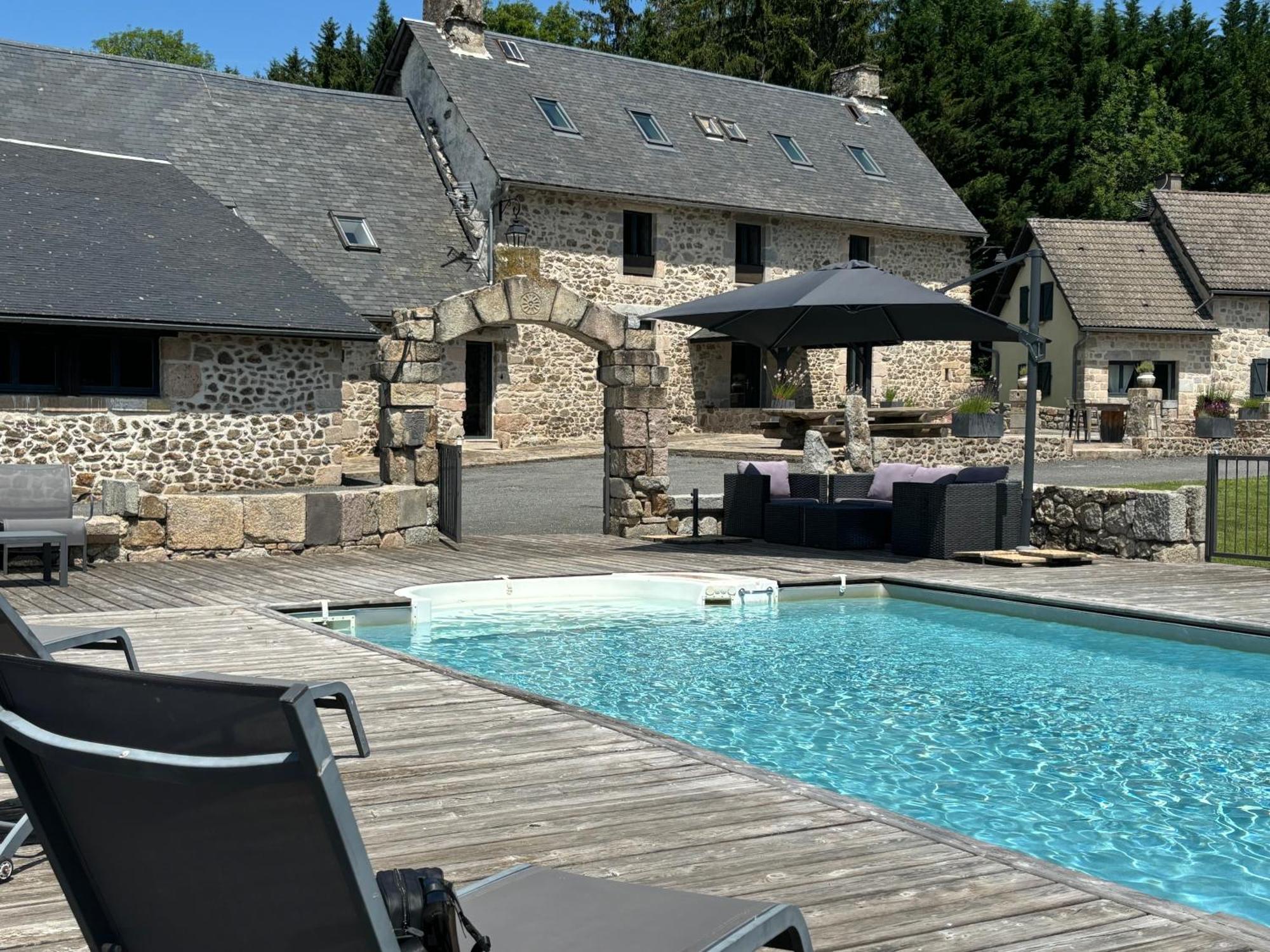Domaine Des Annouillards Villa Sornac Exterior photo