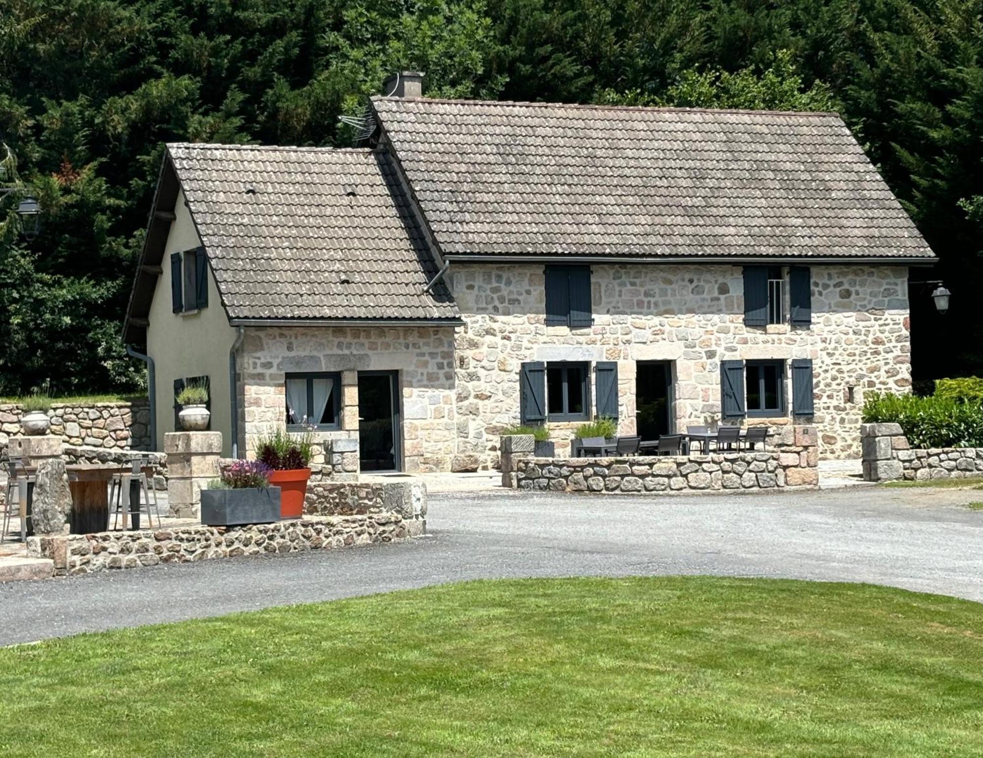Domaine Des Annouillards Villa Sornac Exterior photo